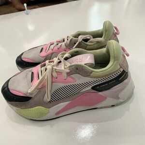 Pink and Green color block  Puma platform Sneakers size 7 woman’s